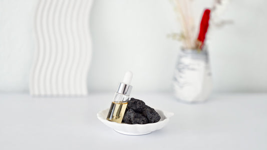Exklusive Aroma Lavasteine (Aromadiffusor) mit einem hübschen Gipsteller als Untersatz
