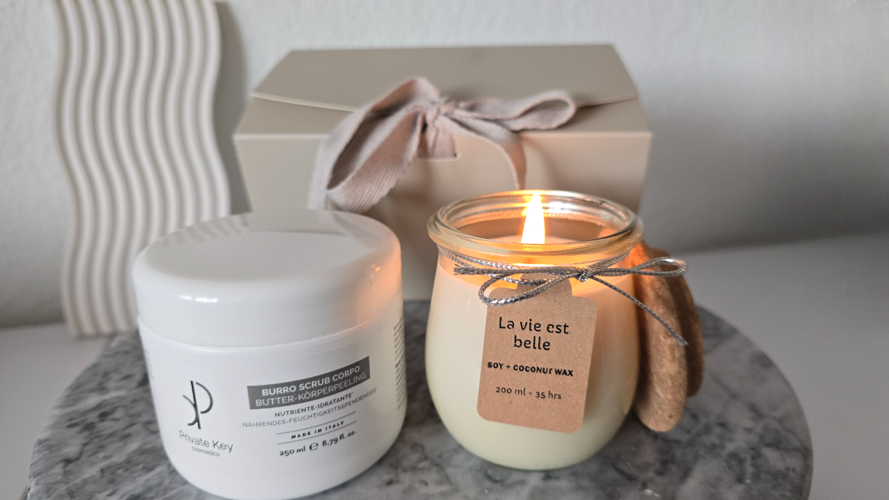 Kleine Spa Geschenkkorb | Selbstpflege-Box | Wellness Hautpflege-Set | Scrub & Kerze