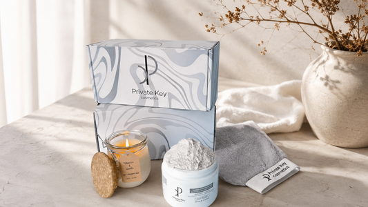 Kleine Spa-Geschenkbox – Körperpeeling & Duftkerze